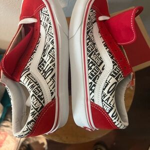 Vans kid size 4 fits lady size 5.5 dead stock